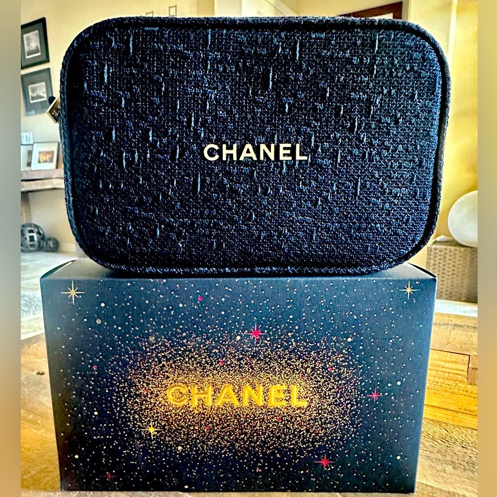 Chanel Holiday 2021 Beauté bag